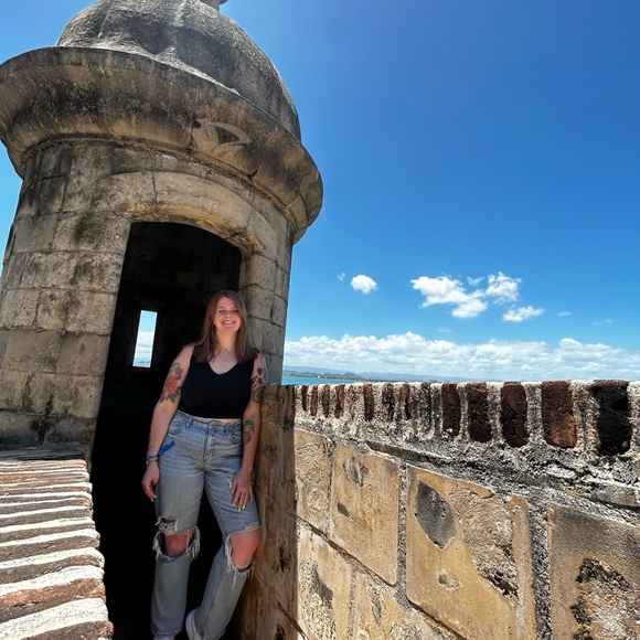 Meet your Posher, Paige - Picture 5 of 9